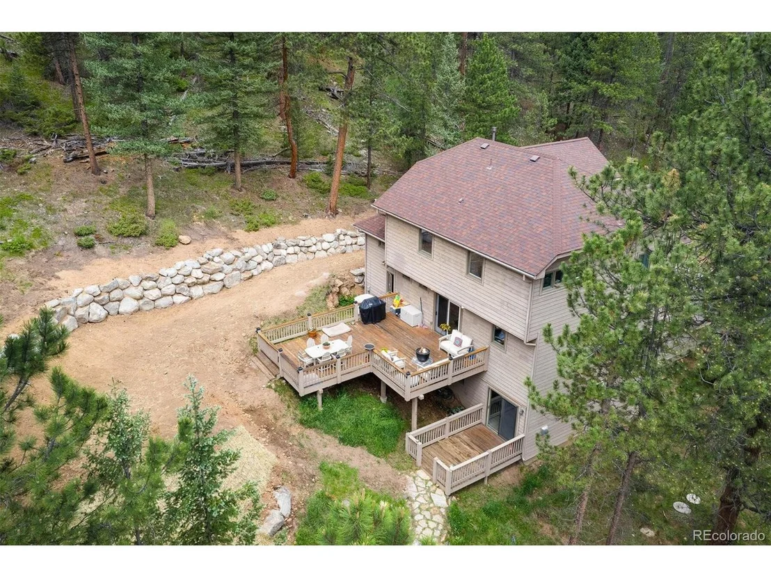 Photo of 7102 Pinewood Dr