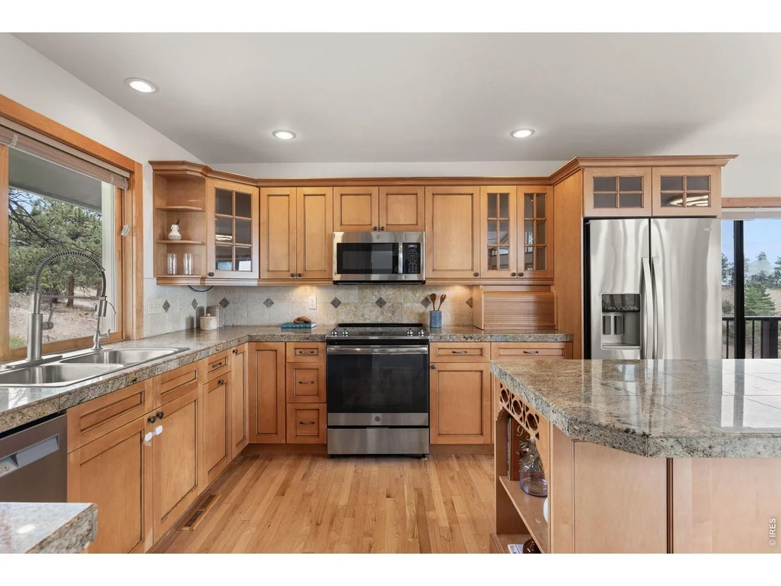 Photo of 8563 Middle Fork Rd