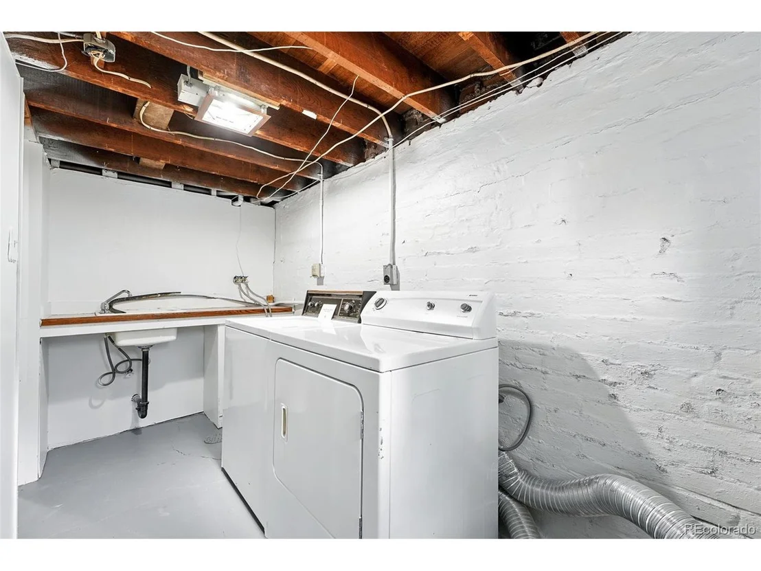 Photo of 618 Adams St