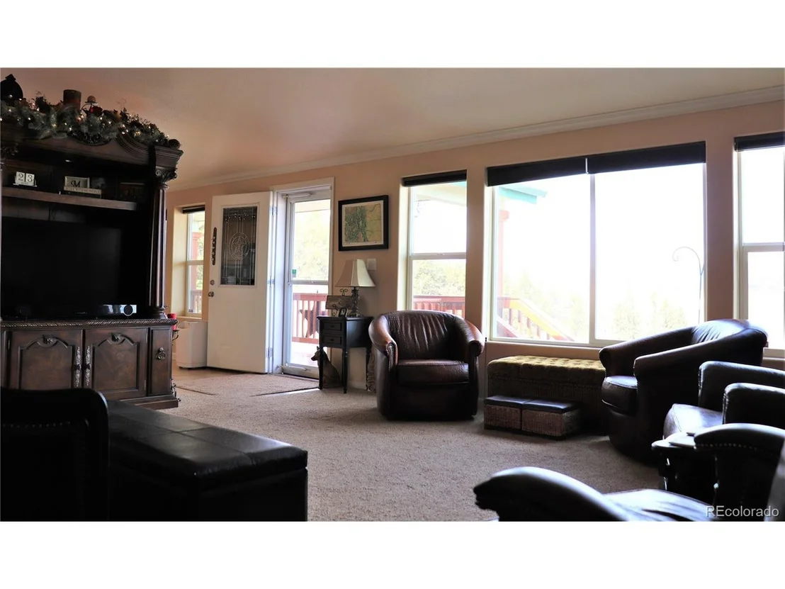 Photo of 1553 Bridle Path
