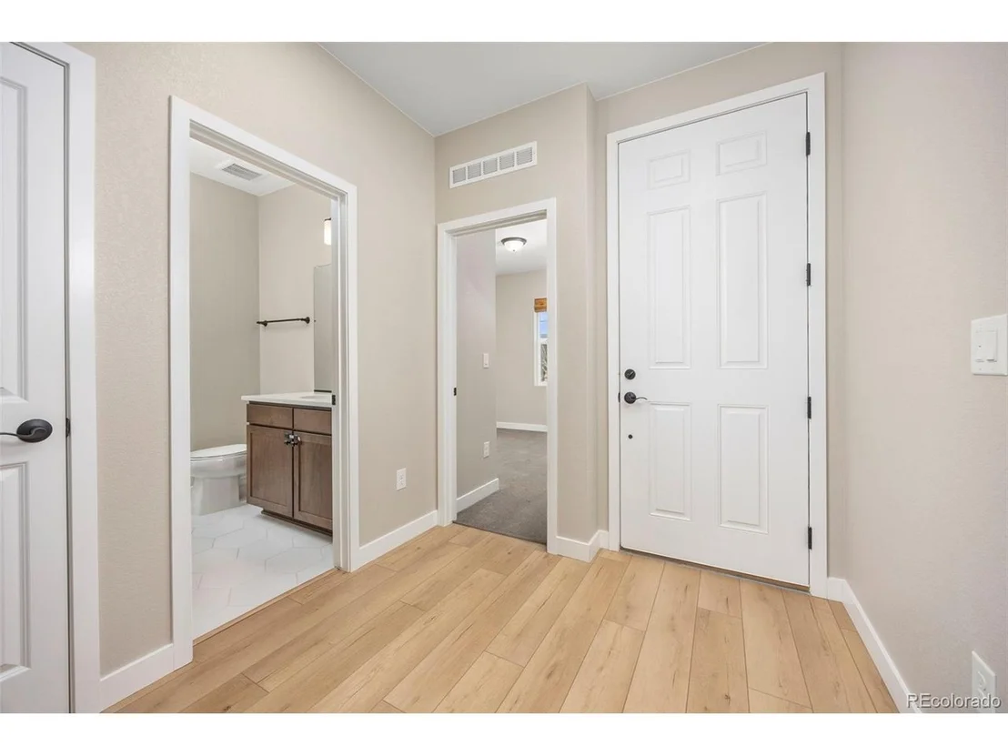 Photo of 5426 Riverbend Ave