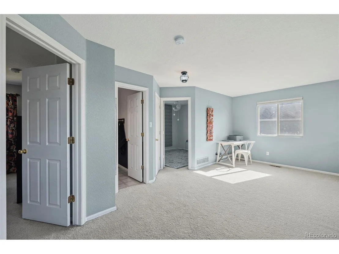 Photo of 7977 Emerson Ave