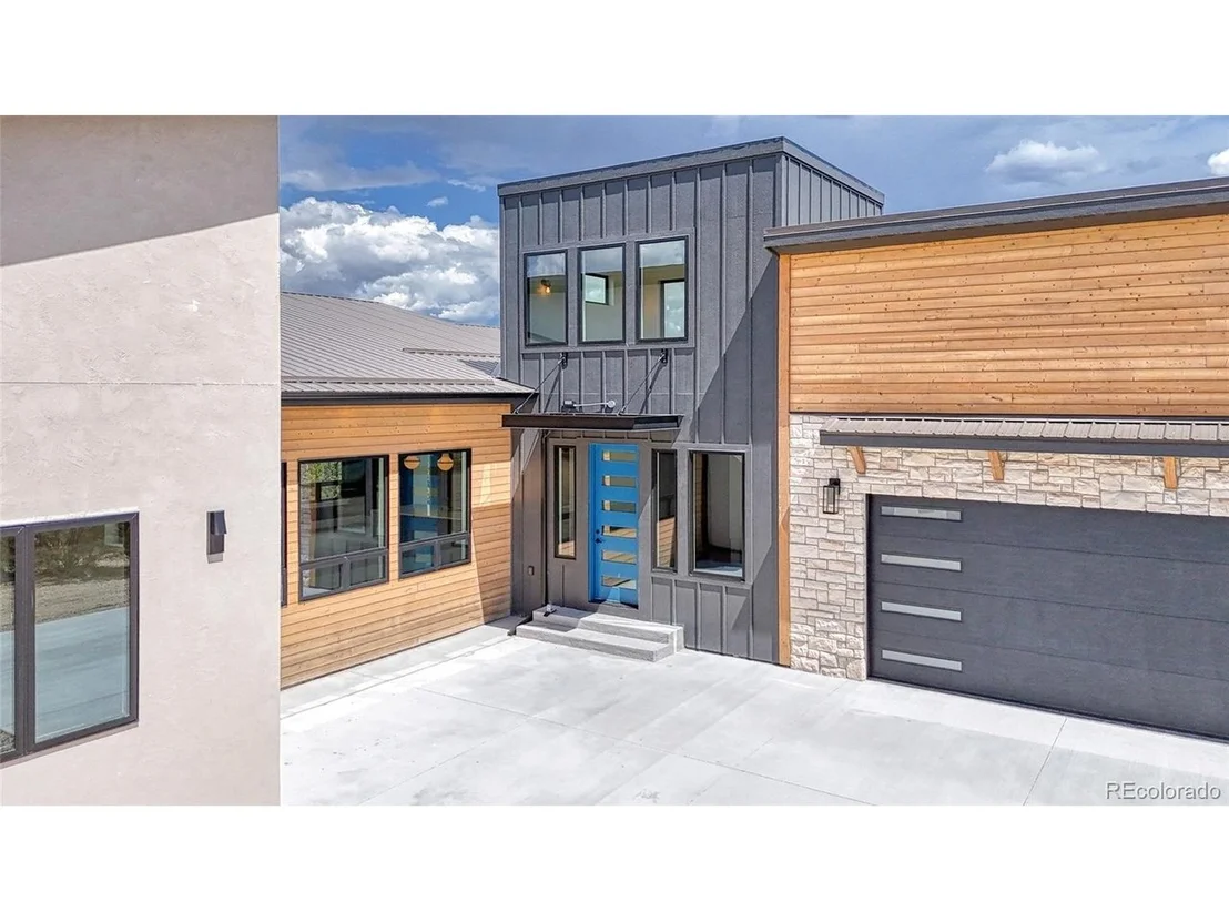Photo of 10339 Outpost Ln