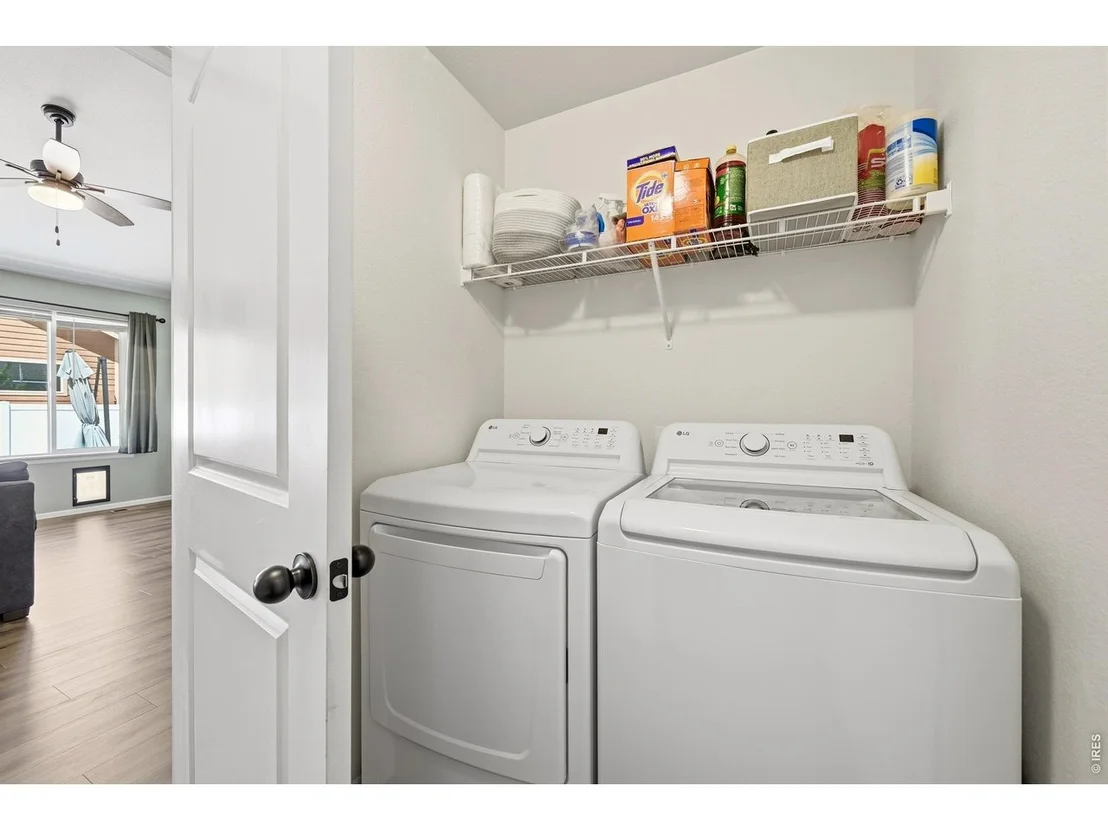 Photo of 987 Axis Dr