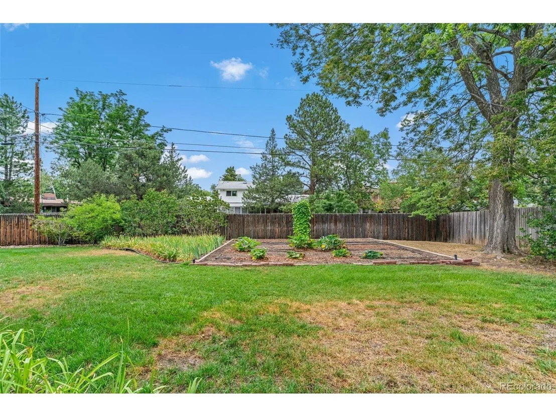 Photo of 5161 Laurel Ave