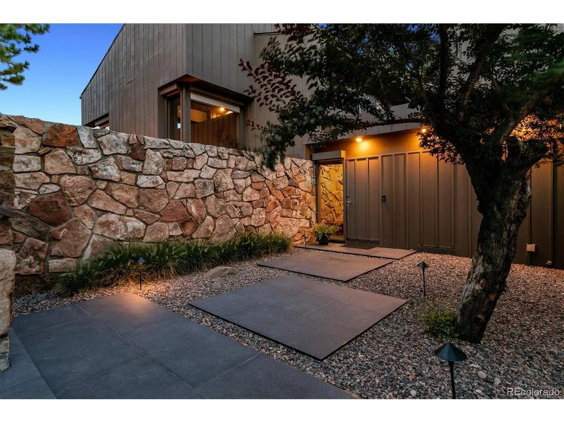 Photo of 14495 Foothill Rd
