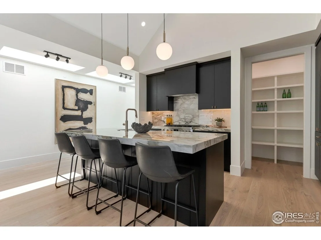 Photo of 306 S 3rd Ave
