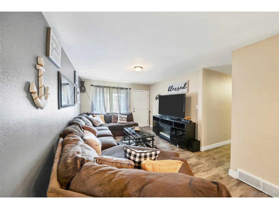 Photo of 2180 Hoyt Dr