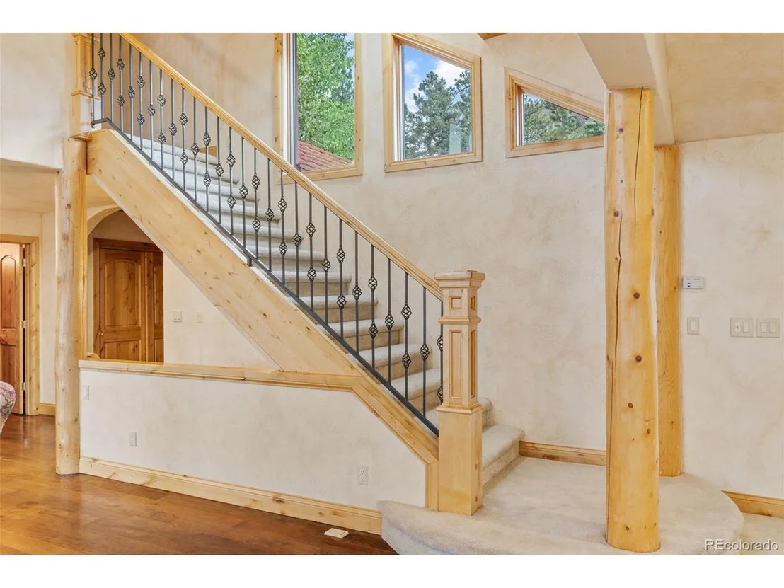 Photo of 27400 Overlook Dr