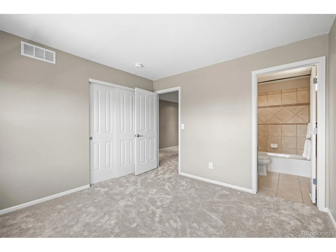 Photo of 4100 Red Deer Trl