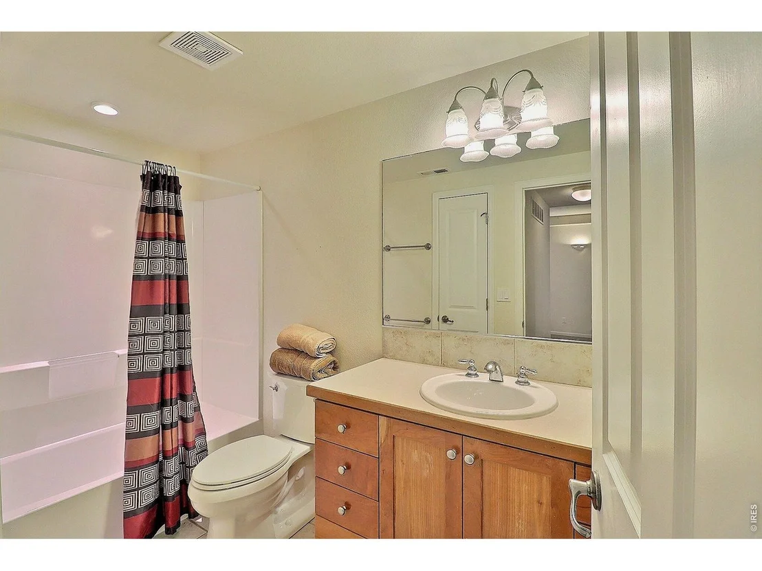 Photo of 101 54th Ave
