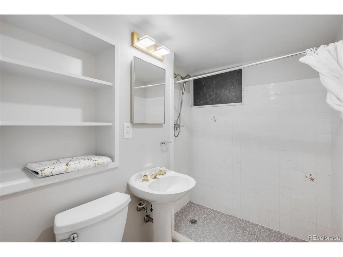 Photo of 5947 W 65th Ave