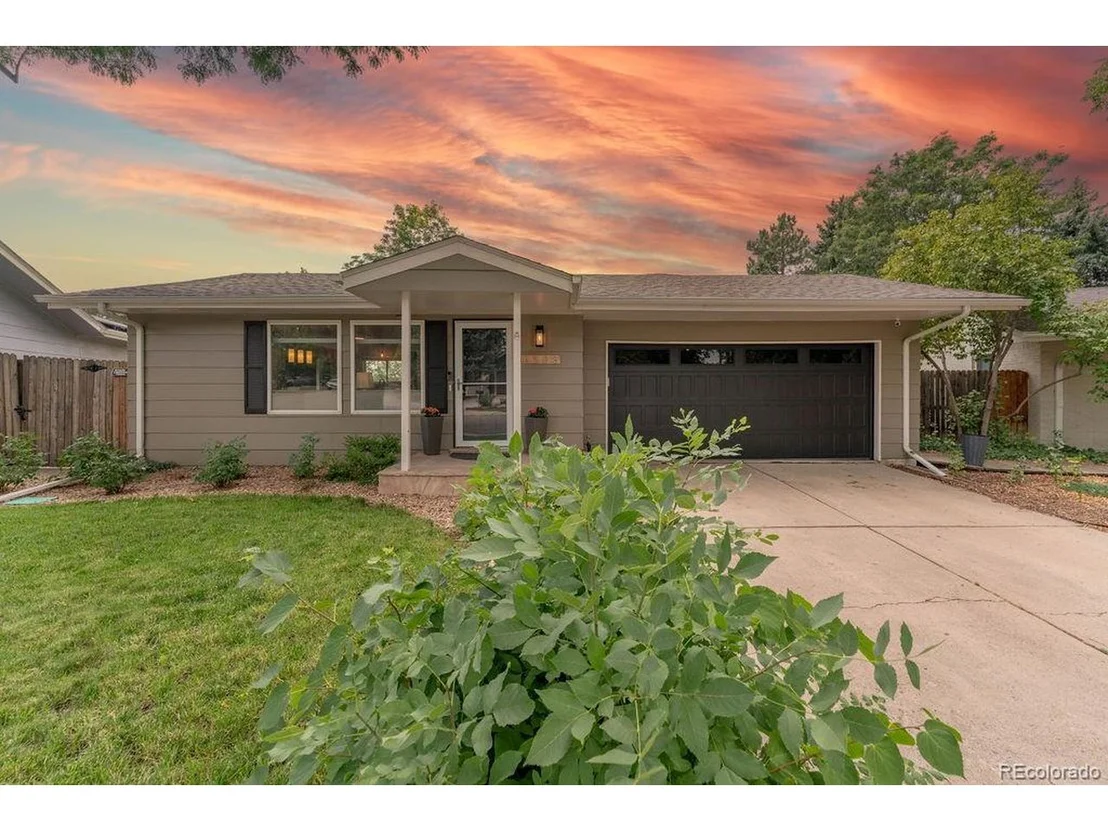 Photo of 6588 Zang Cir