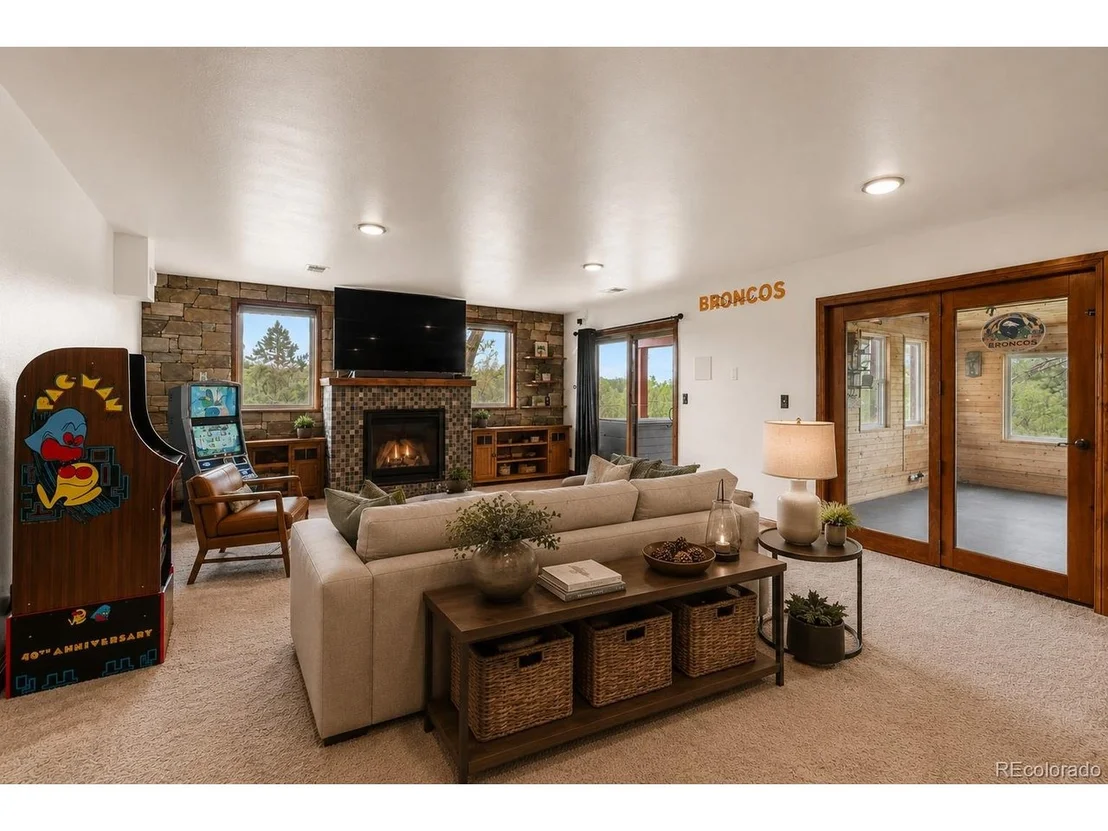 Photo of 10247 Pine Valley Dr