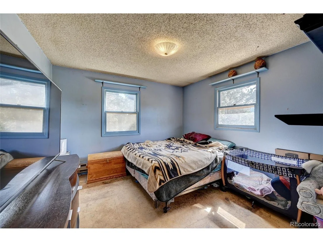 Photo of 28998 Fleming Rd