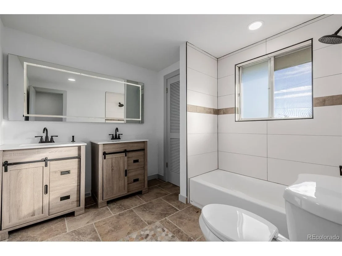 Photo of 115 Johnson St