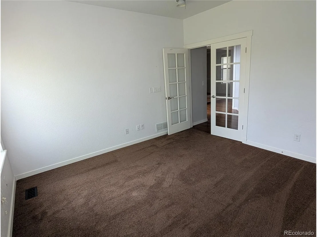 Photo of 4590 Pleasant Valley Cir