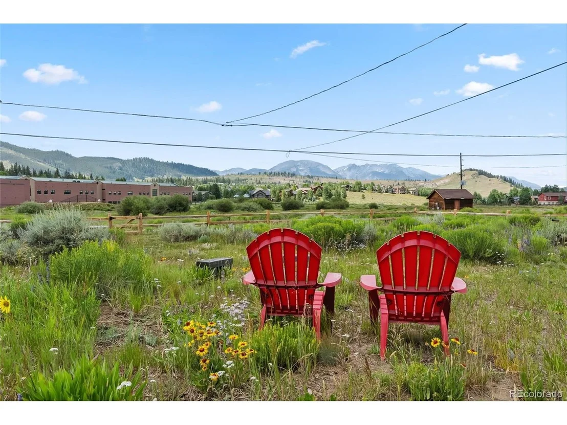 Photo of 815 Summit Dr