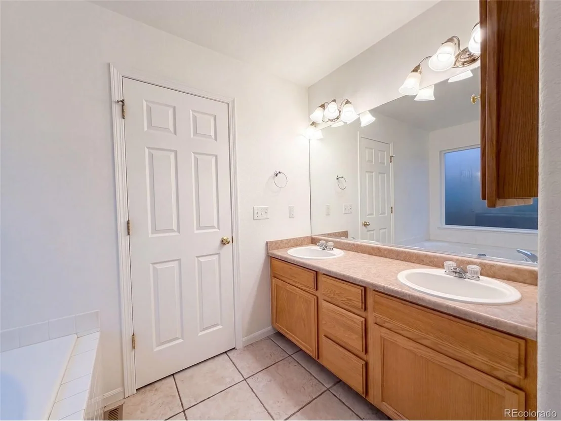 Photo of 1814 Chesapeake Cir