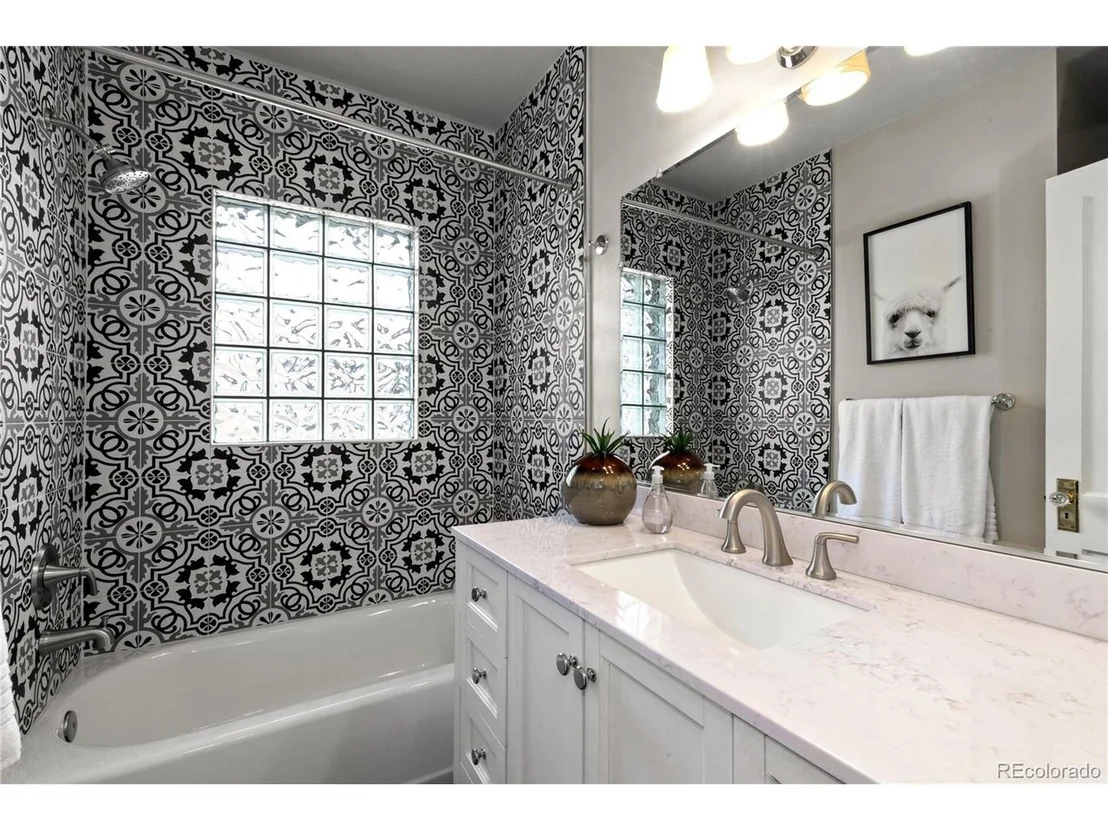 Photo of 1620 Elm St