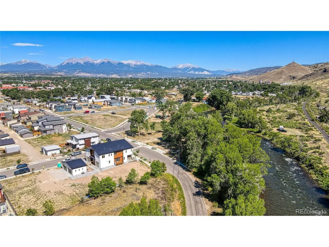 Photo of 402 Old Stage Rd