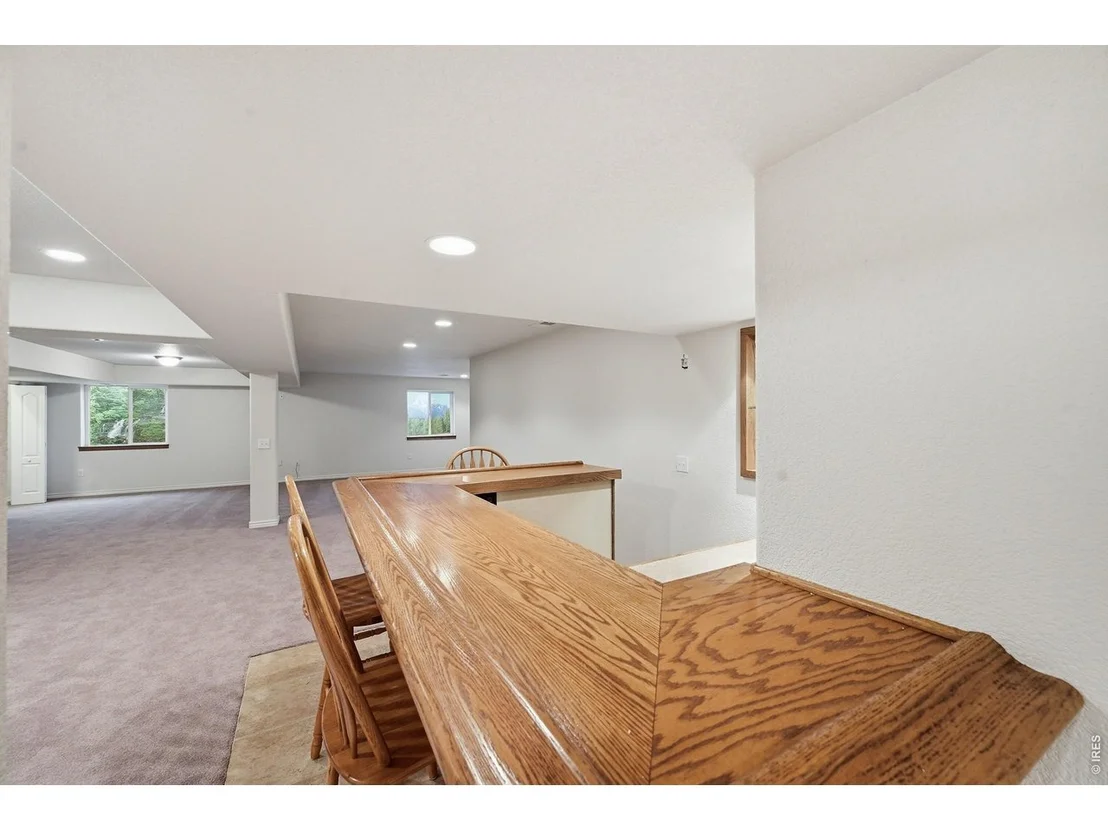 Photo of 6937 Saddleback Ave