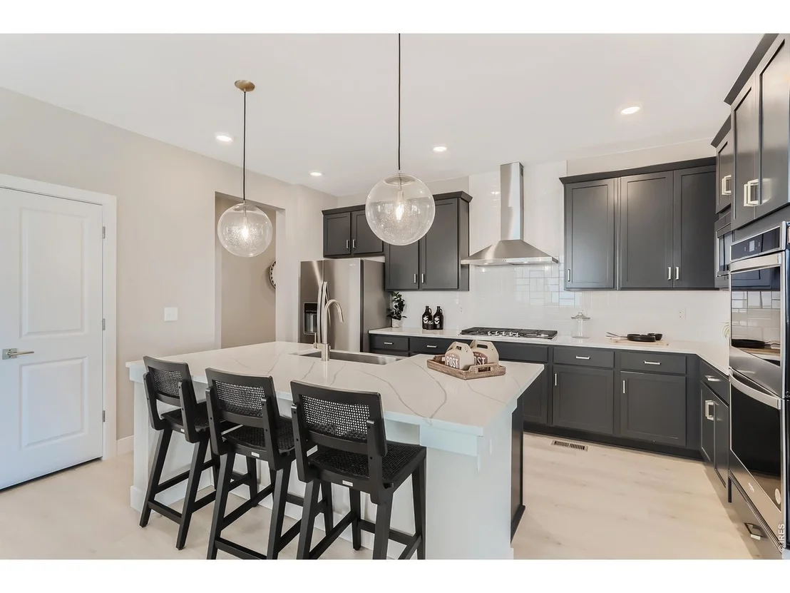 Photo of 7332 Swan River St