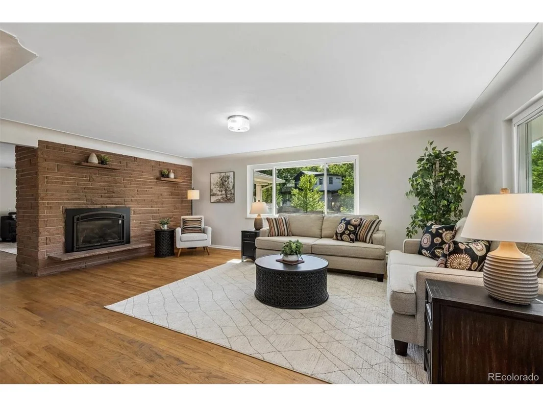 Photo of 2895 Garden Rd
