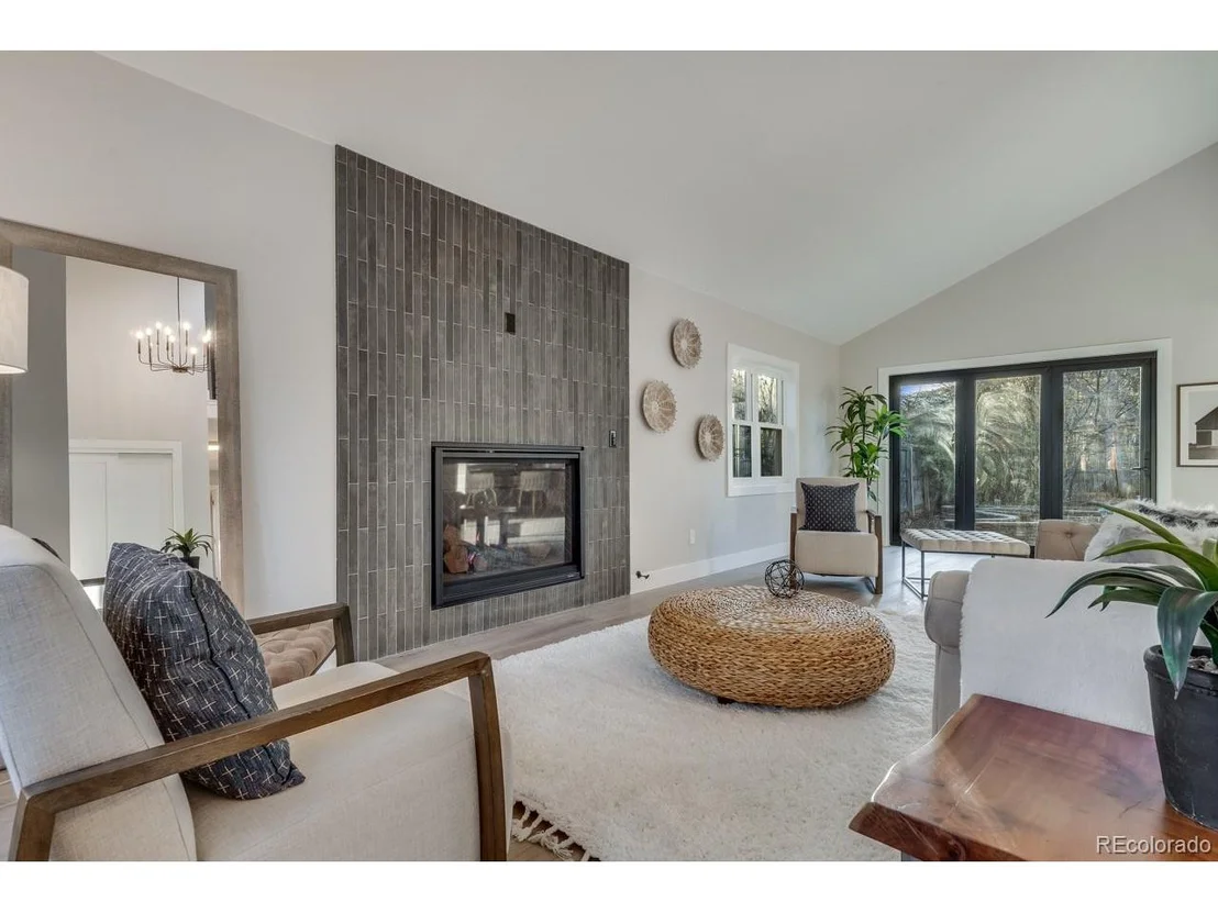 Photo of 2201 Juniper Ct