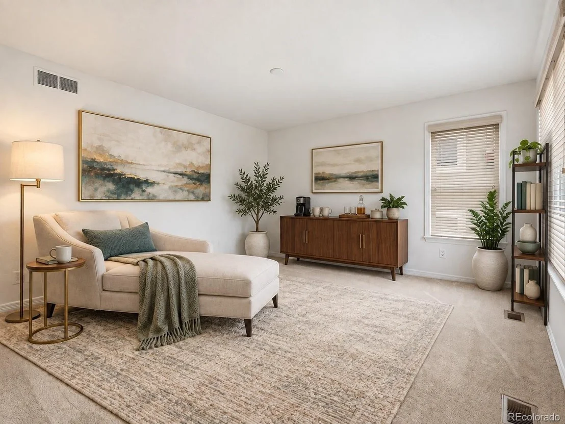 Photo of 760 Ridgemont Cir