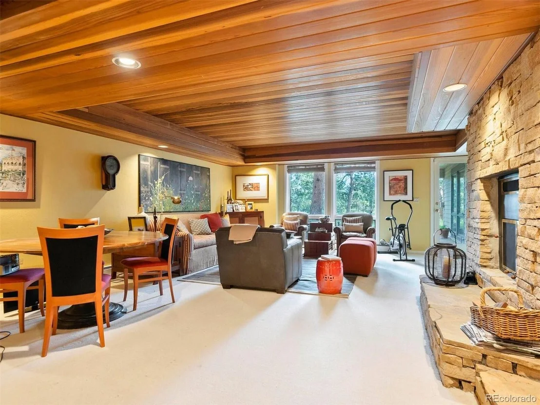 Photo of 2397 Daisy Ln