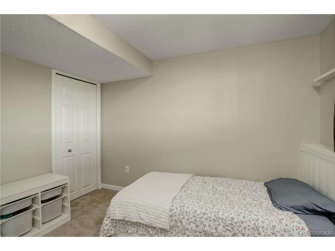 Photo of 222 Helena Cir