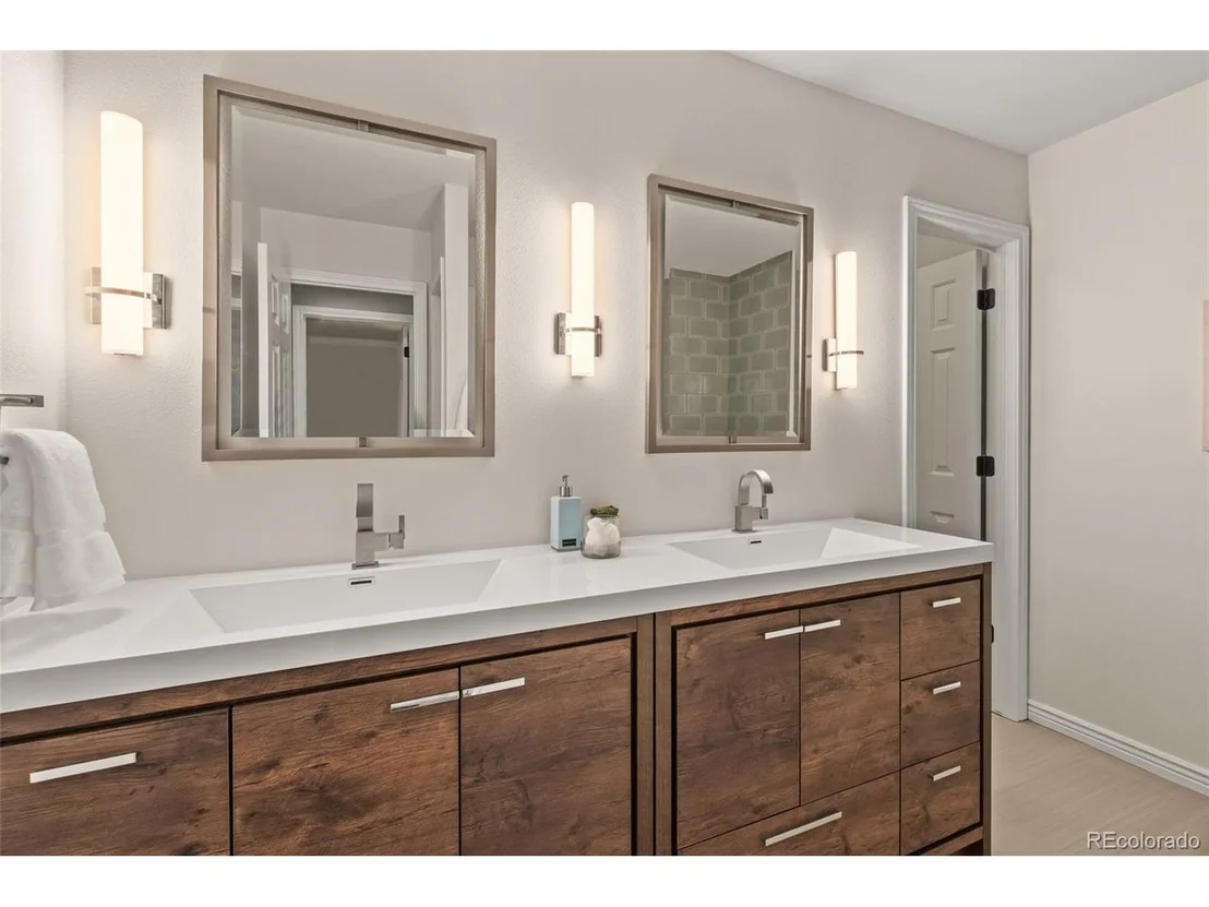Photo of 2512 Premier Pl