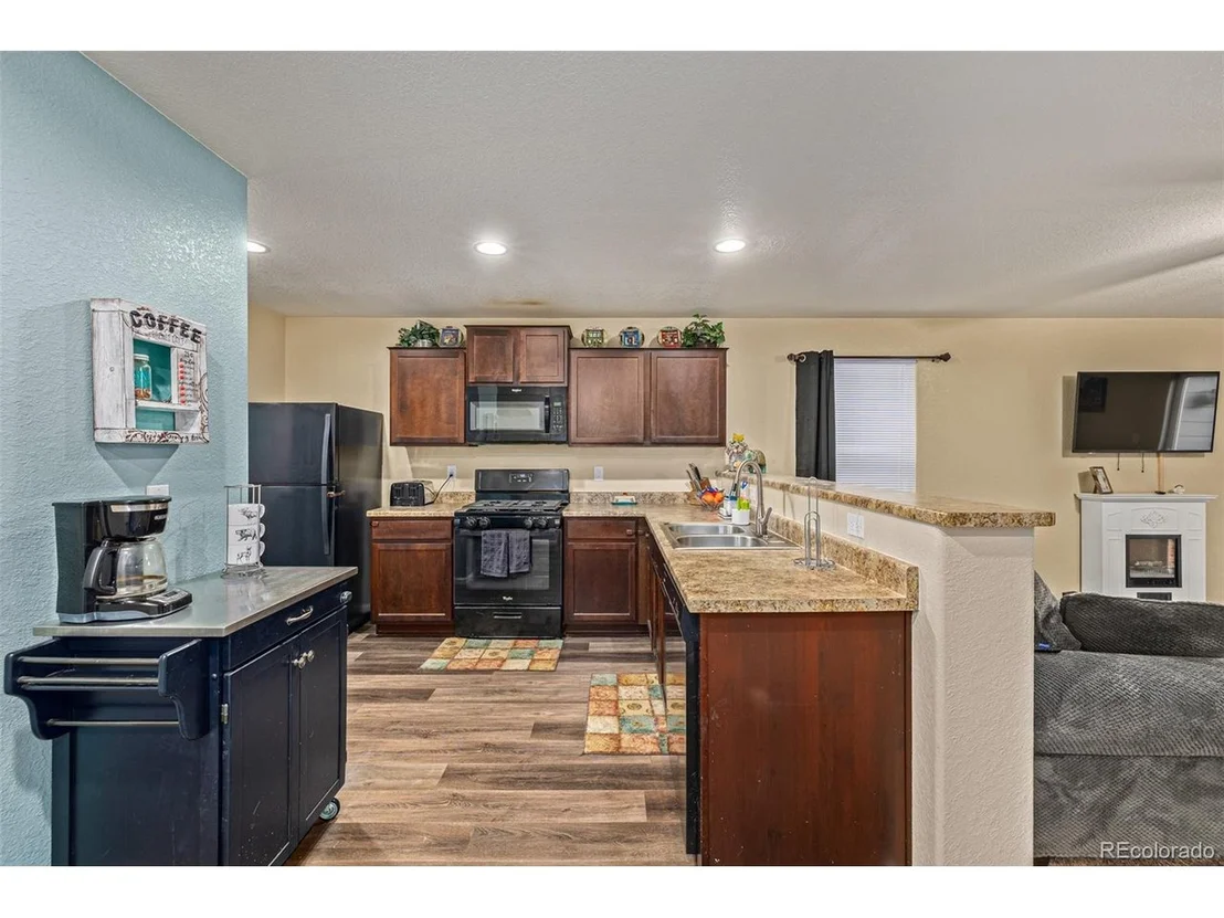 Photo of 47351 Iris Ave