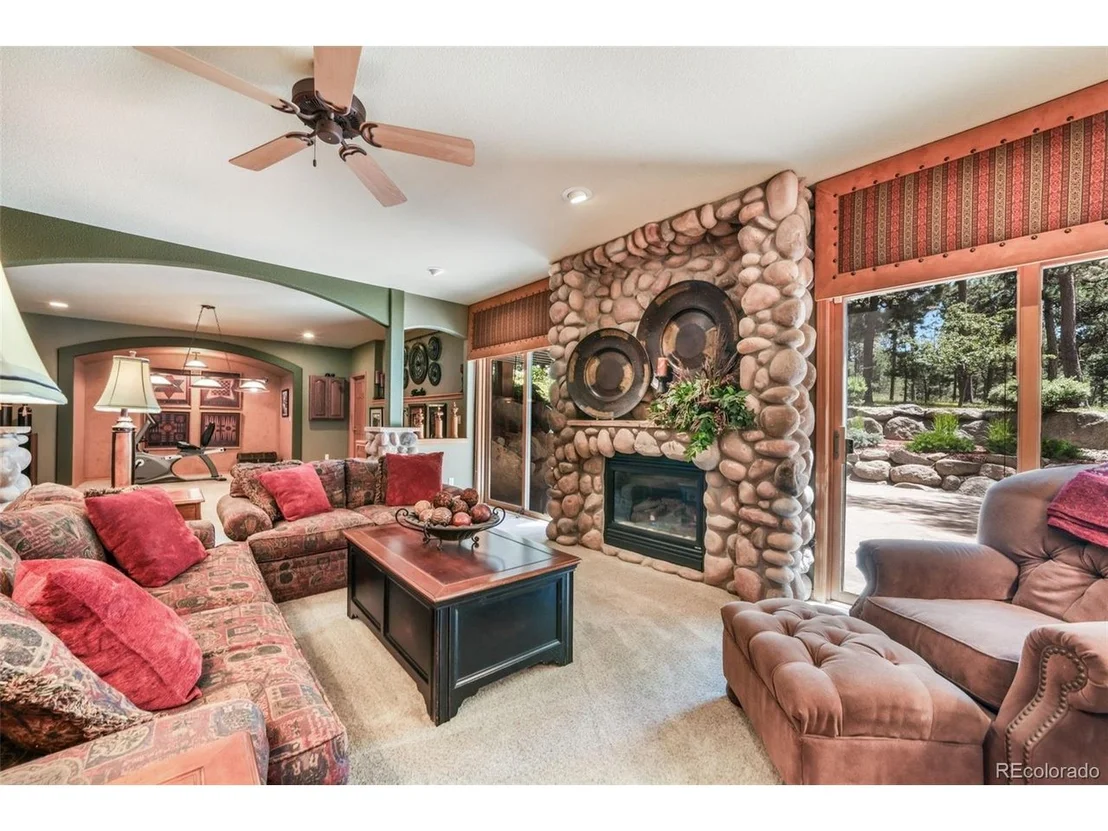 Photo of 17556 Colonial Park Dr