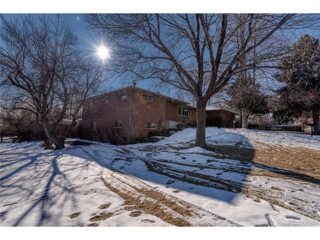 Photo of 2750 Heather Rd