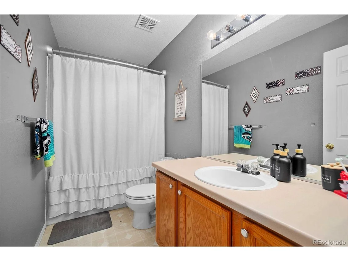 Photo of 6139 Shamrock Cir