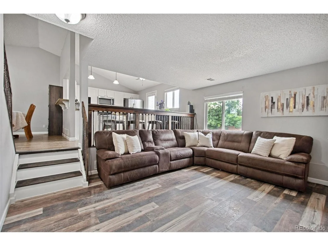 Photo of 23555 Broadmoor Dr
