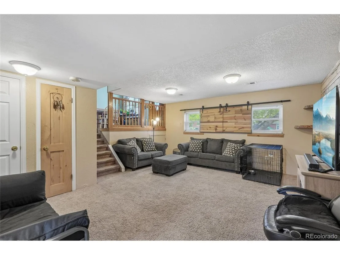 Photo of 208 Madison Dr