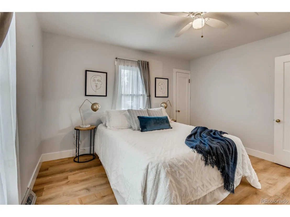 Photo of 2875 Depew St