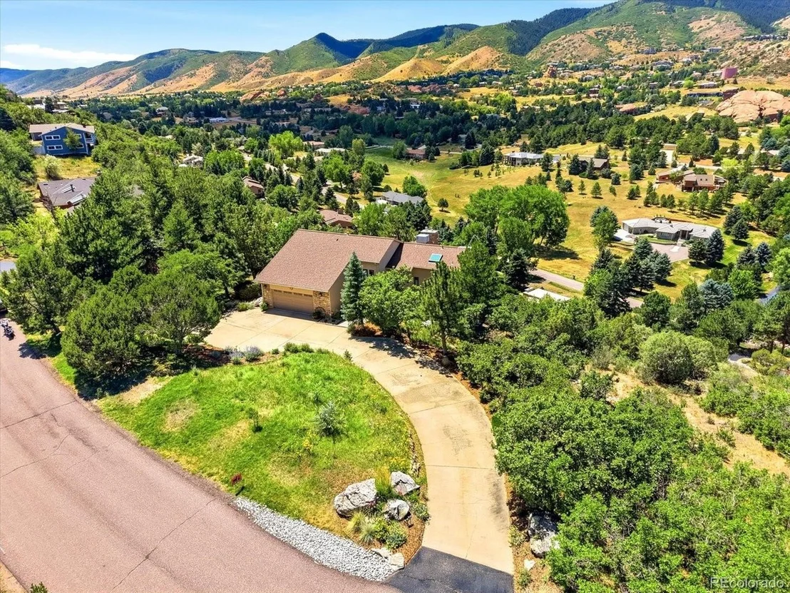 Photo of 5961 Crestbrook Dr