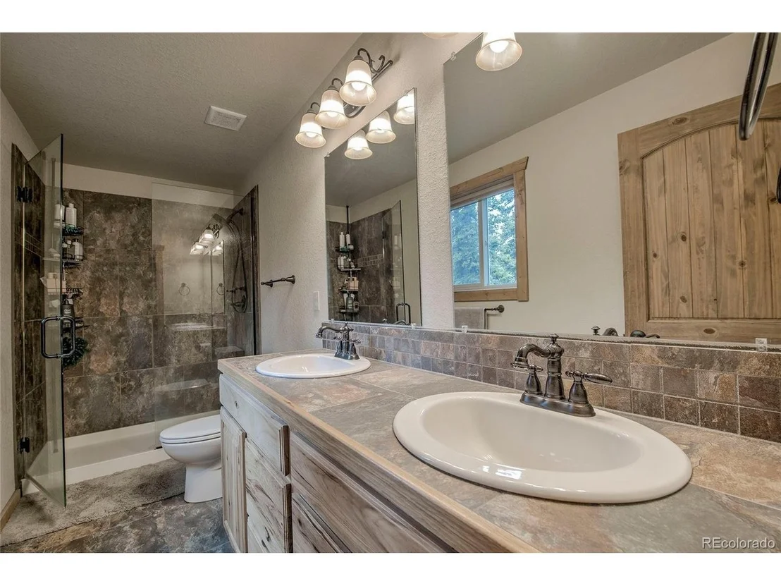 Photo of 566 Miners Way