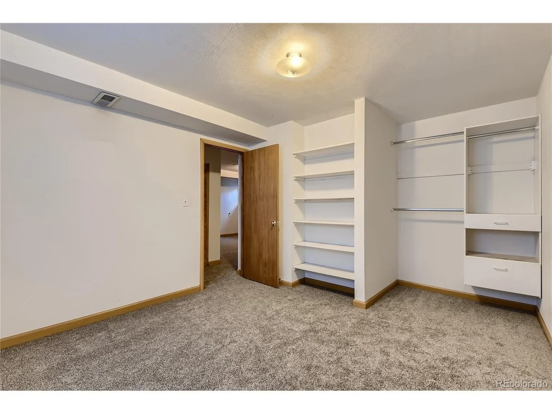 Photo of 1691 Park side Cir