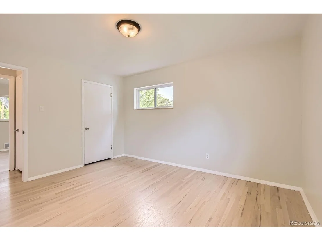 Photo of 5150 W Colgate Pl