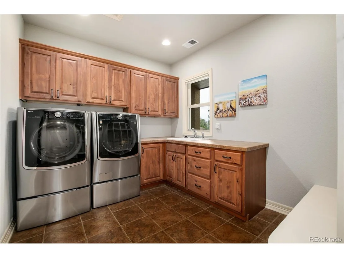 Photo of 7410 Cameron Dr