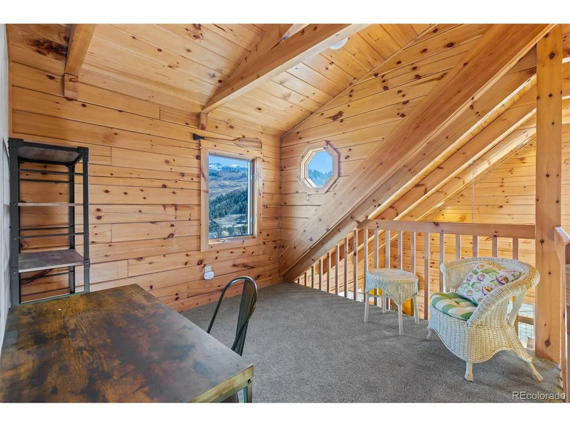 Photo of 496 Blue Ridge Rd