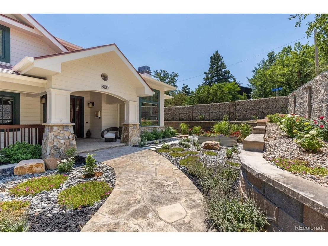 Photo of 800 Grant Pl