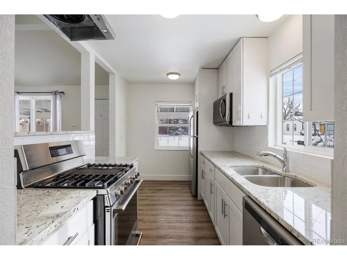 Photo of 1901 Clinton St
