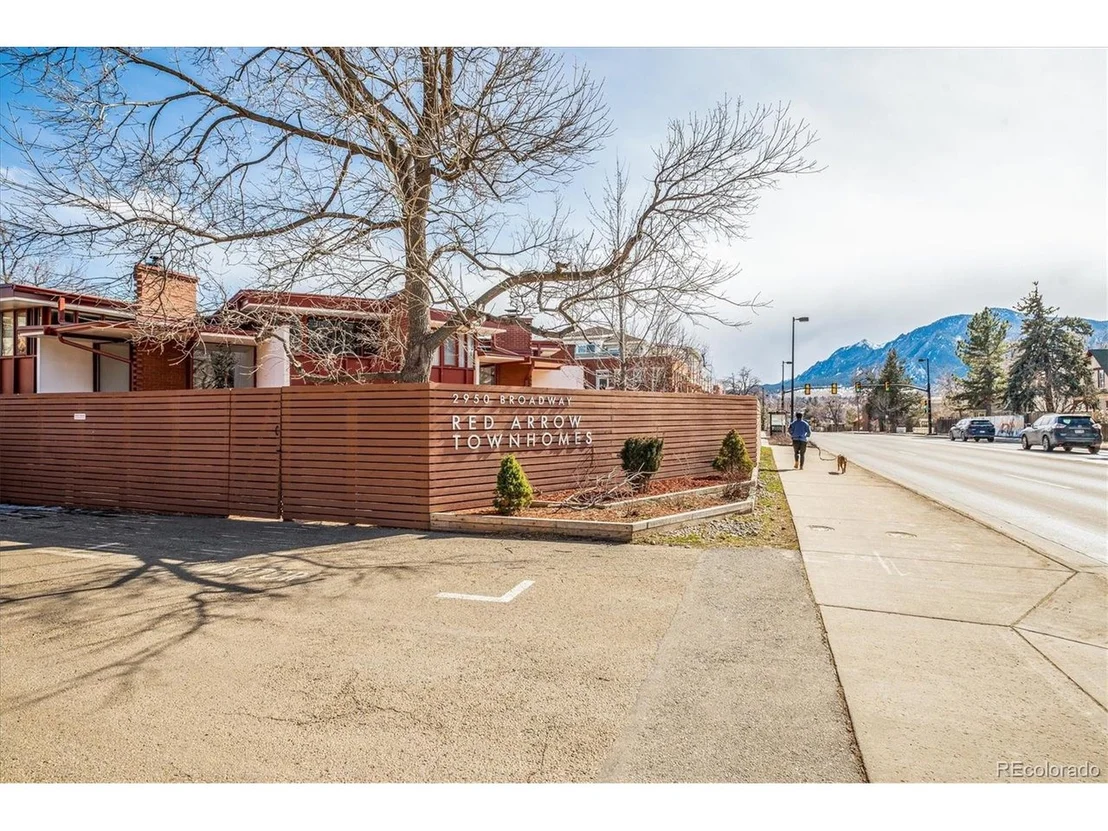 Photo of Unit 3 at 2950 Broadway St