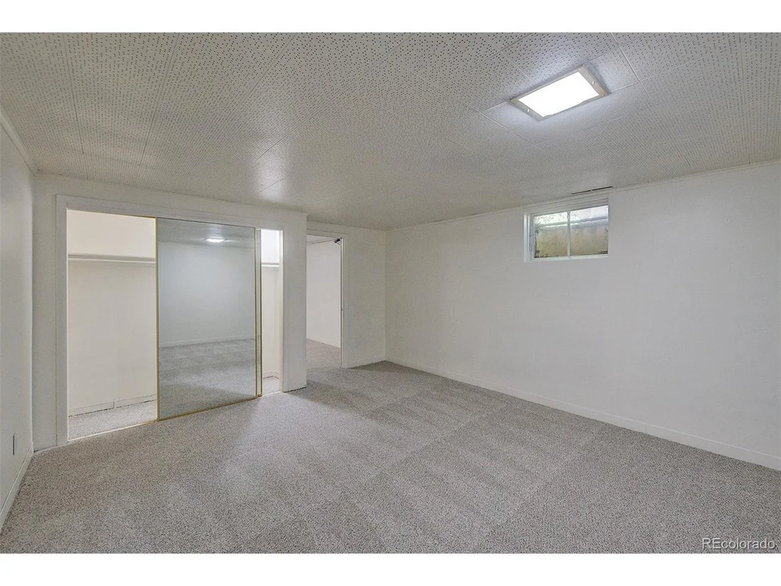 Photo of 6054 Iris Way